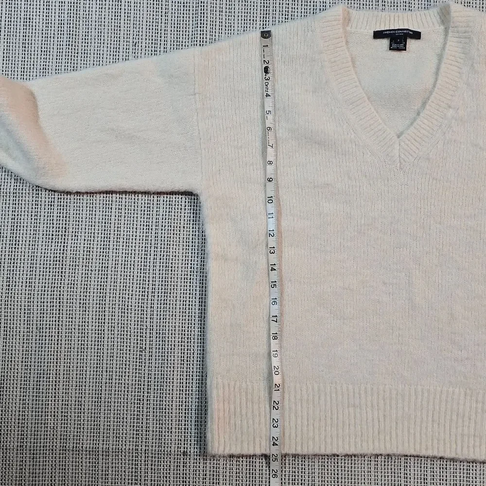 French Connection Fluffy Knit V-Neck Oversized Wool Blend Cream Sweater S NWT - Picture 12 of 15